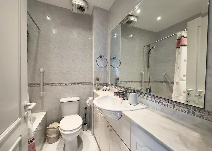 Lägenhet King's Palace 2bd, 2bath Sea View *