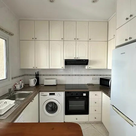 King's Palace 2bd, 2bath Sea View 파포스